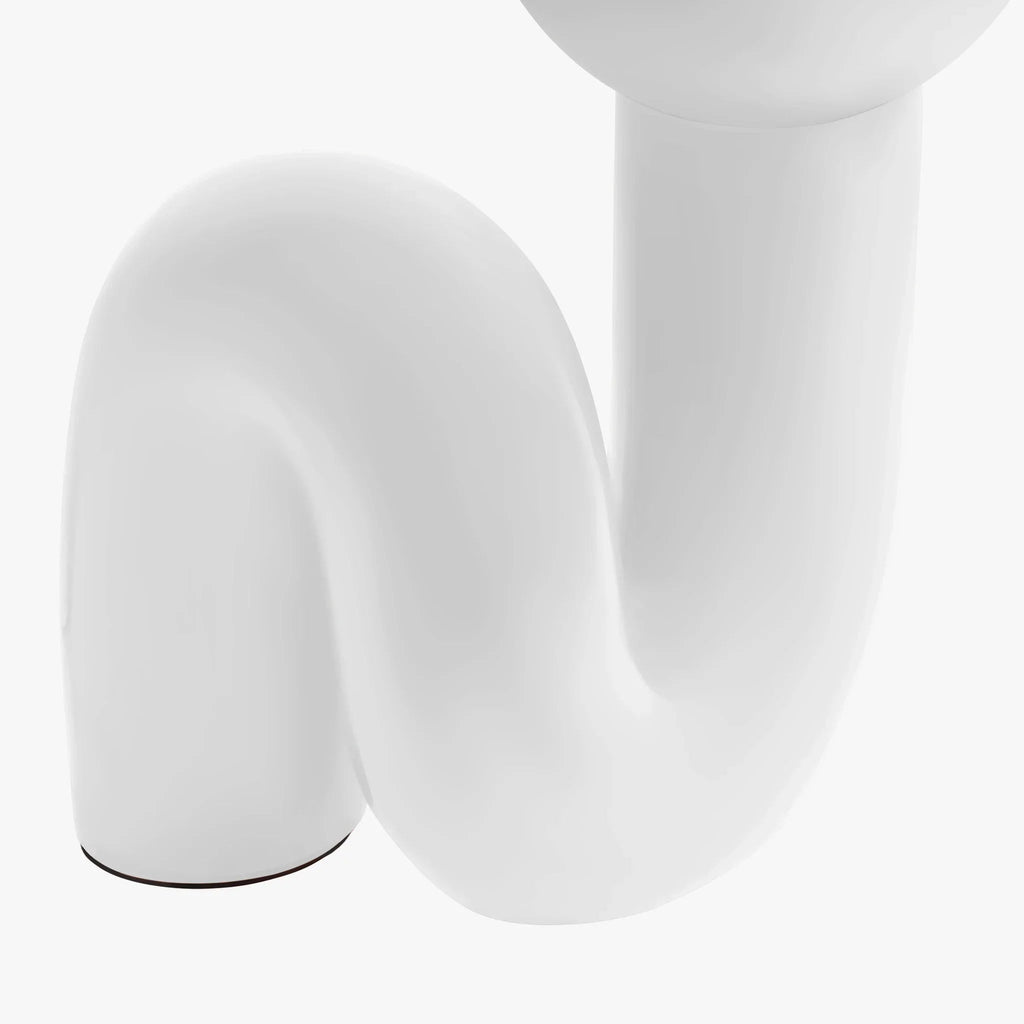 Table Lamp Gittana Sculptural – Curved Resin Base Ambient Light